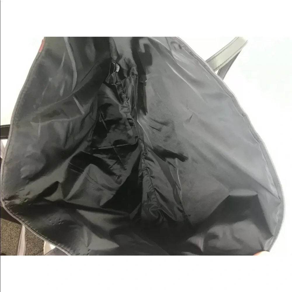 Victoria’s Secret Holiday 2021 Buffalo Plaid Tote / Carry All Bag NWT - Picture 4 of 8